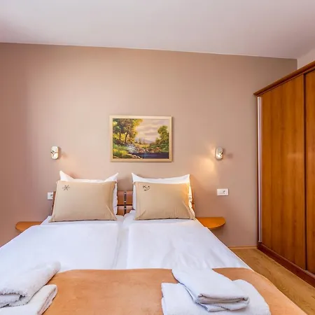 Apartman Ana Krk Town Exterior photo