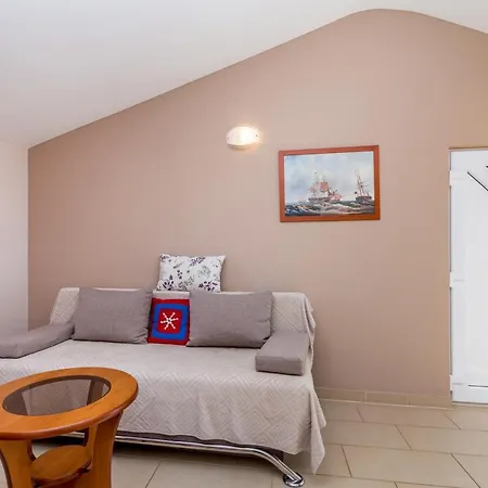 Apartman Ana Krk Town Exterior photo