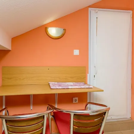 Apartman Ana Krk Town Exterior photo
