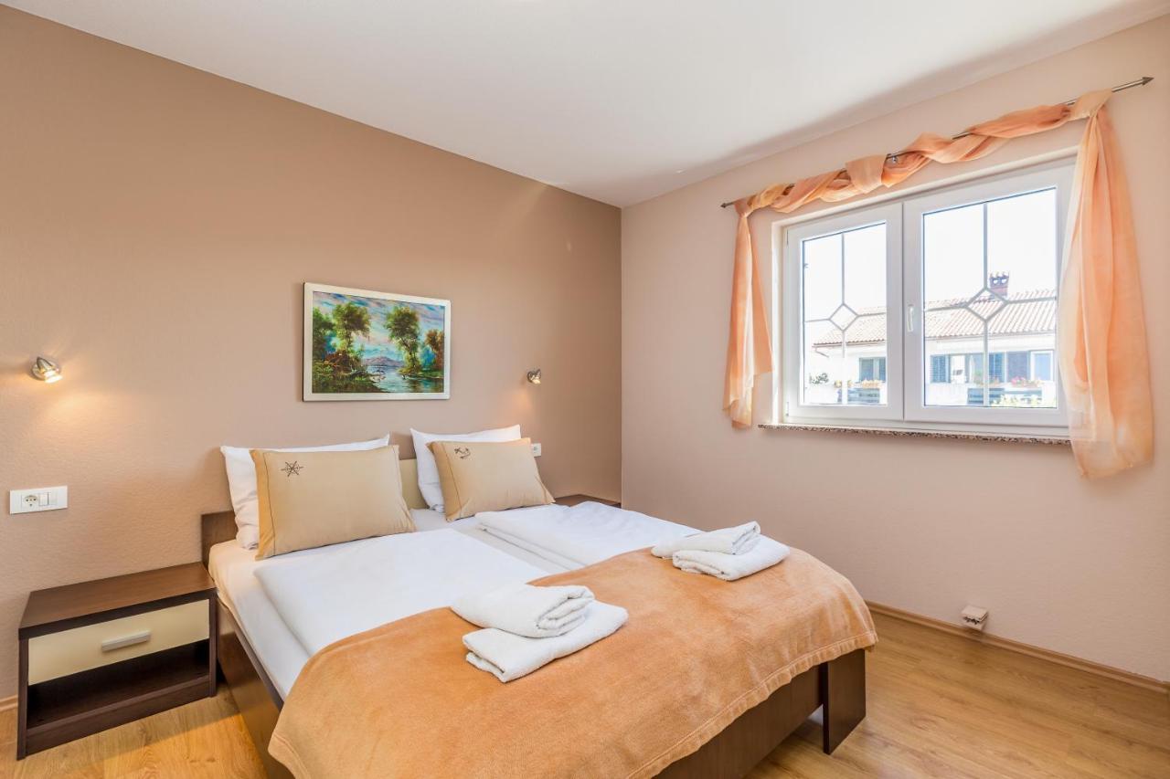 Apartment Ana *