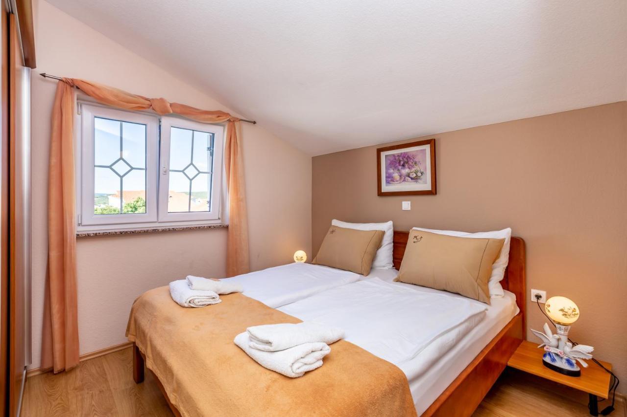 Apartment Ana Krk Town